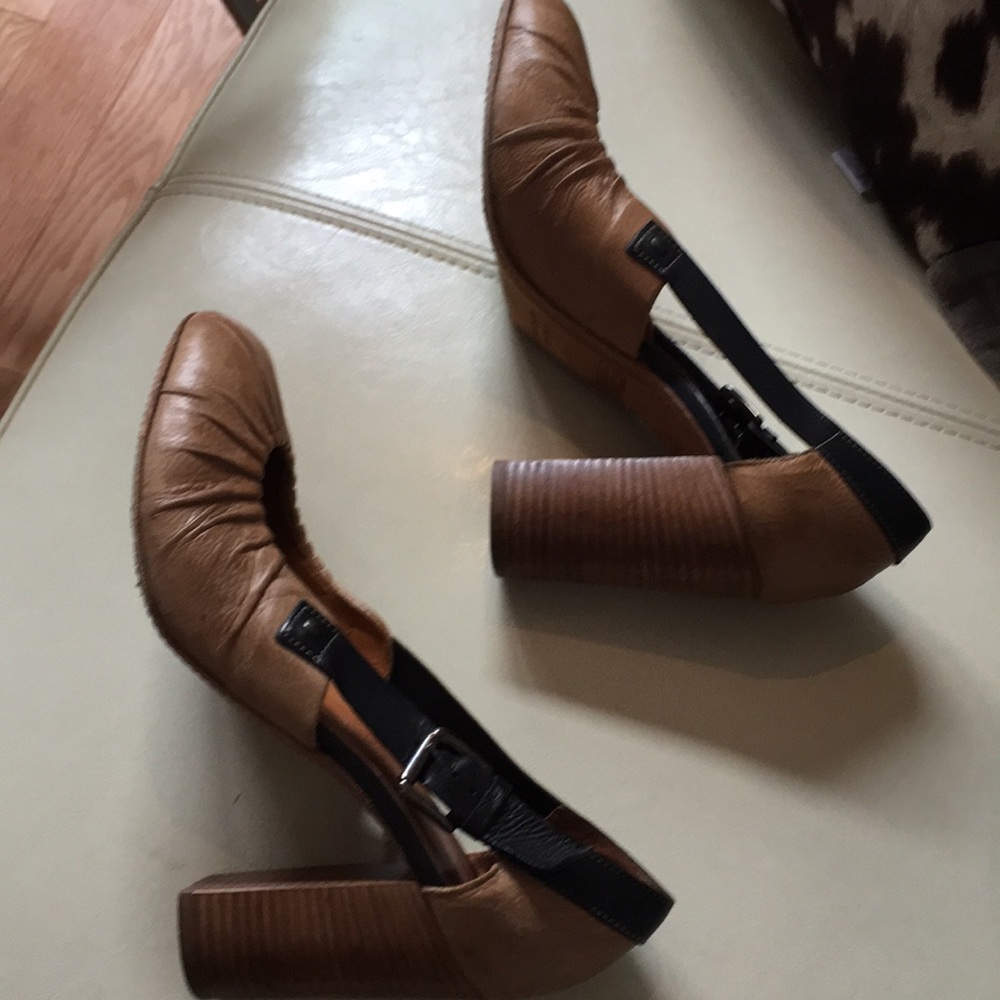 Awesome block style leather shoes